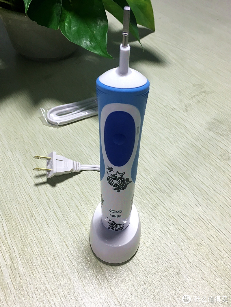 如雪宝一般的齿白——Oral-B 欧乐 Pro-Health For Me 充电式电动牙刷