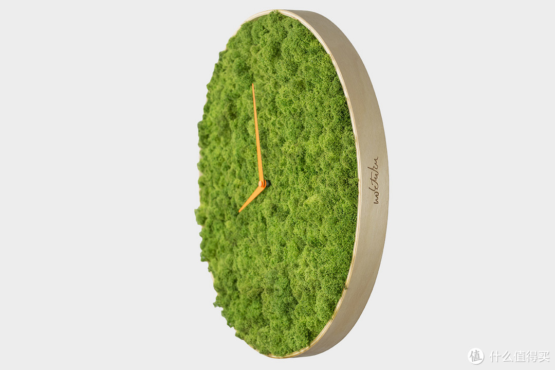 贴近大自然系列：荷兰设计工作室Noktuku 推出 苔藓时钟 