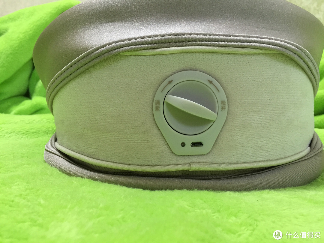 OSIM 傲胜 OS-140 uNek轻巧 按摩枕