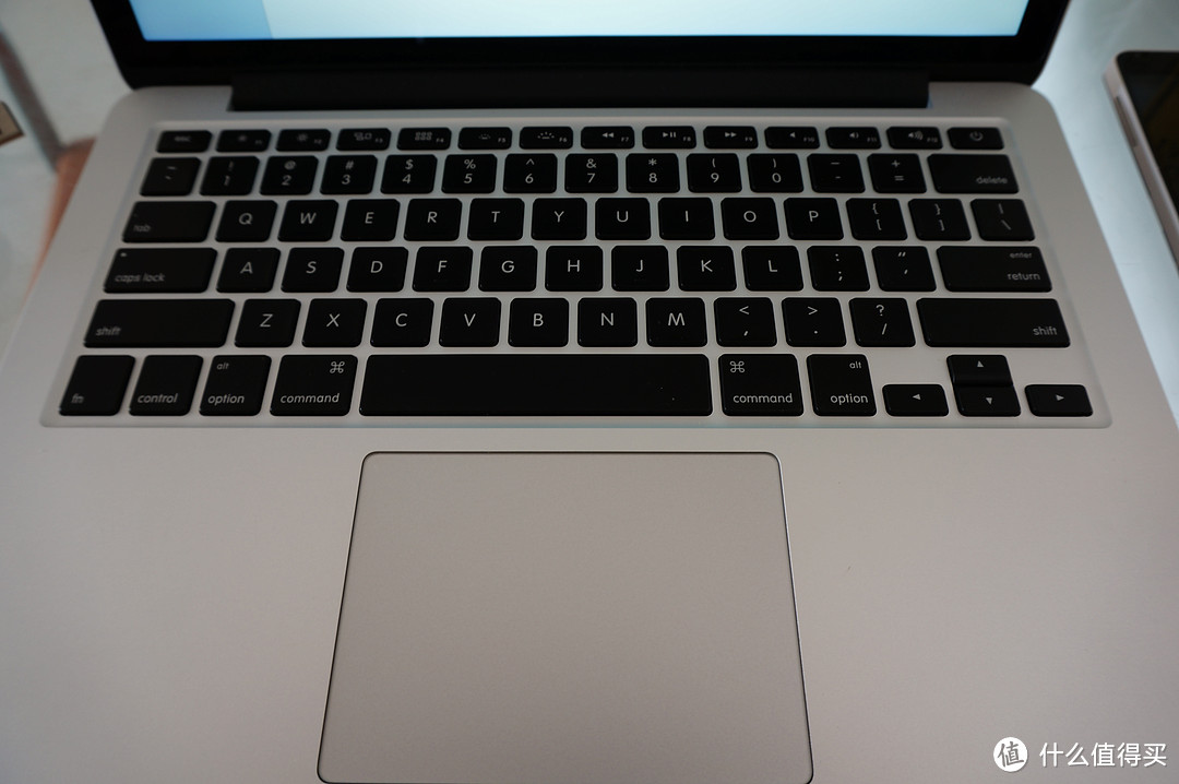 目前的心爱物：Apple 苹果 MacBook Pro MF840CH/A 13.3英寸宽屏笔记本电脑