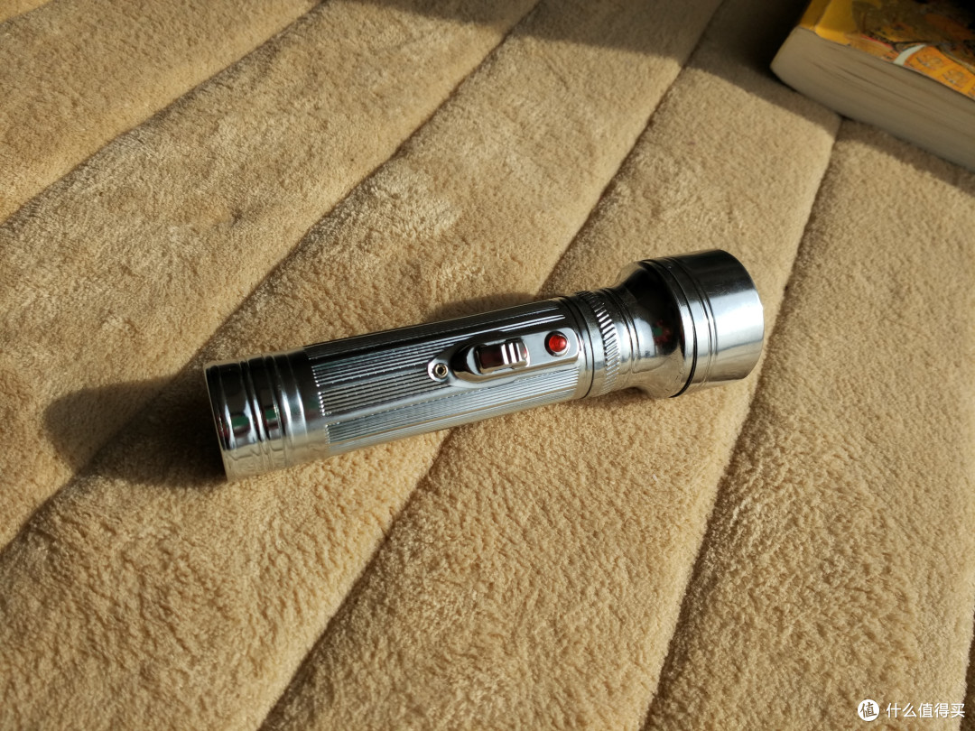 70后的回忆—儿时最喜欢的玩具 老式铁皮手电筒