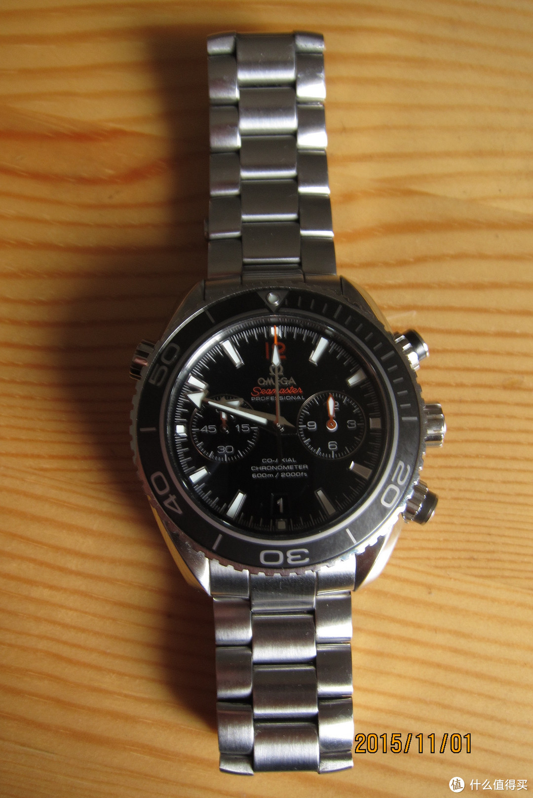 暗夜里的一抹幽蓝：OMEGA 欧米茄 Seamaster Planet Ocean系列 232.30.46.51.01.003 开箱