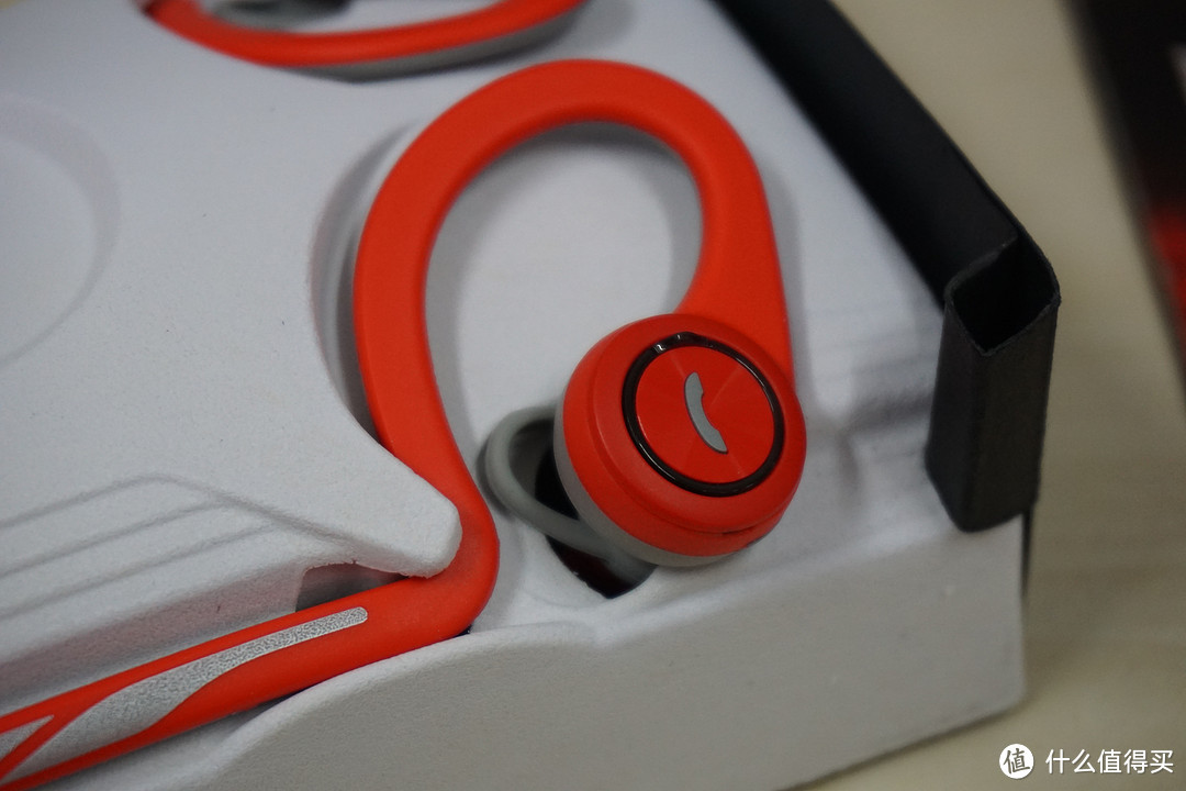 Plantronics 缤特力 Backbeat FIT 运动蓝牙耳机