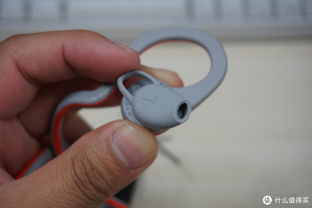 Plantronics 缤特力 Backbeat FIT 运动蓝牙耳机