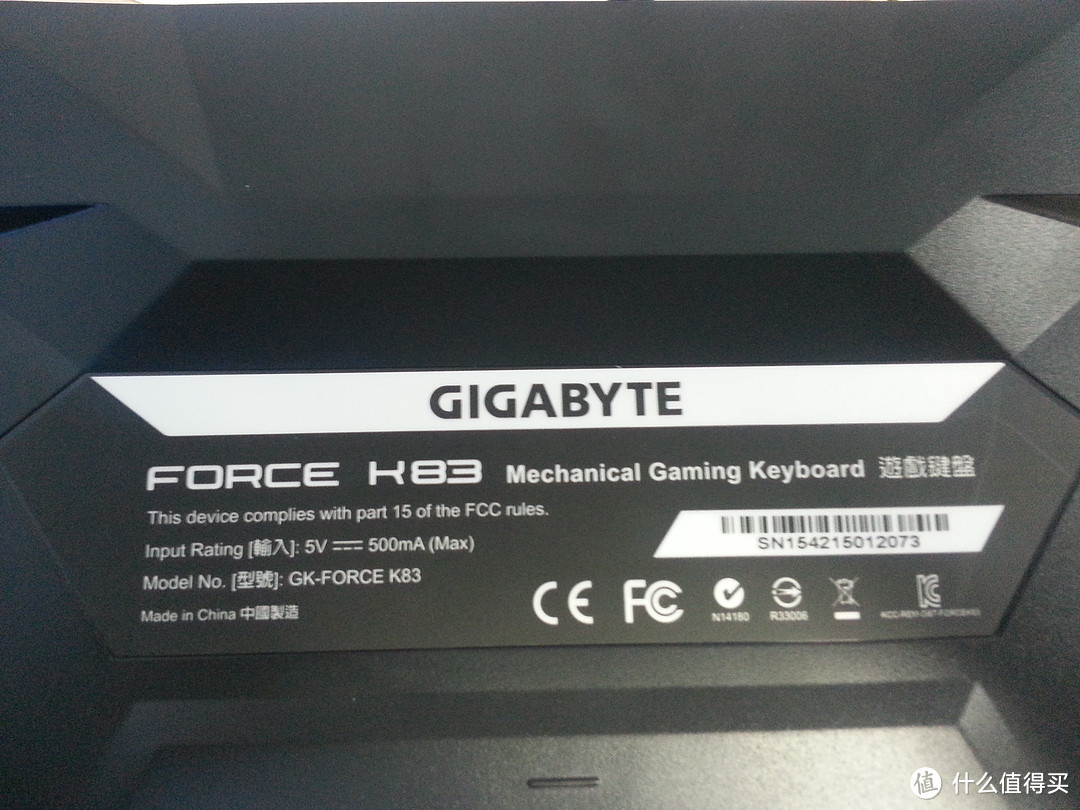 技嘉（GIGABYTE）FORCE K83 cherry红轴机械键盘 开箱