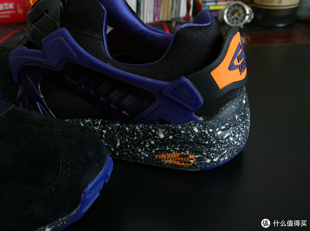 日月同辉？PUMA X ATMOS飞碟联名款夜光跑鞋开箱简评~