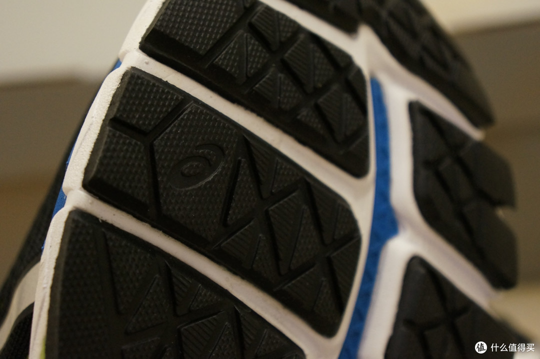 Asics Kayano22 2E跑鞋测评--胖脚跑步的好伙伴
