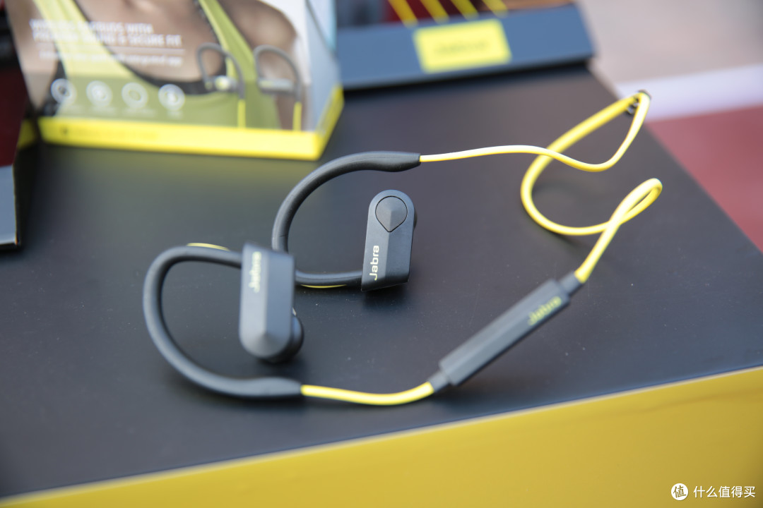 IP54防护等级+轻盈23克:Jabra 捷波朗 发布 PACE 倍驰 无线智能运动耳机