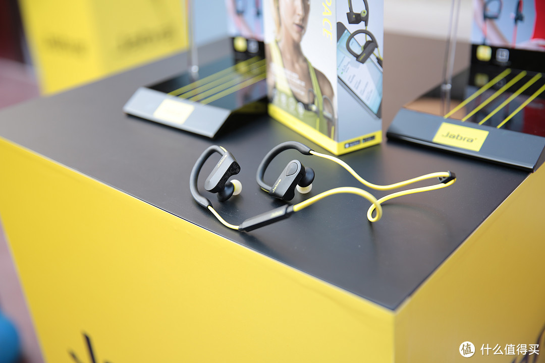 IP54防护等级+轻盈23克：Jabra 捷波朗 发布 PACE 倍驰 无线智能运动耳机