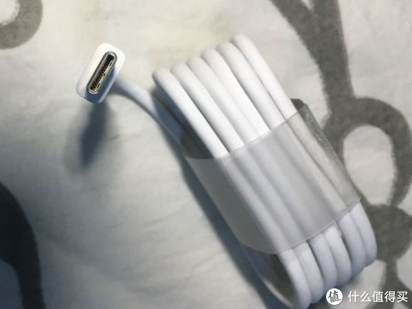 乐视 乐1s 智能手机外观展示(边框|插口)