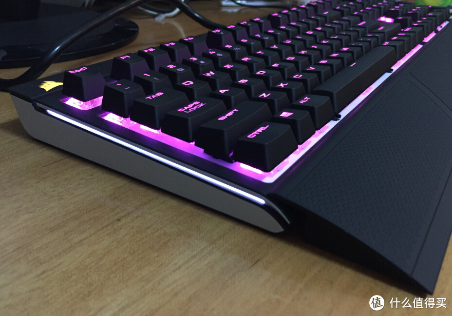 Corsair 海盗船 惩戒者 STRAFE RGB机械键盘