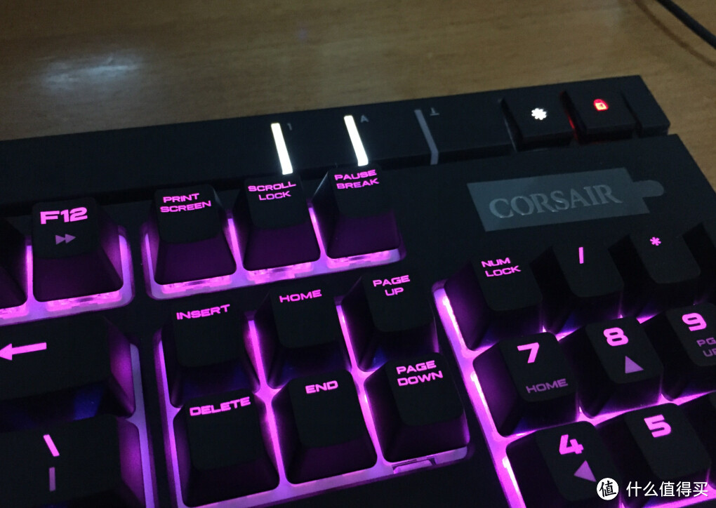 Corsair 海盗船 惩戒者 STRAFE RGB机械键盘