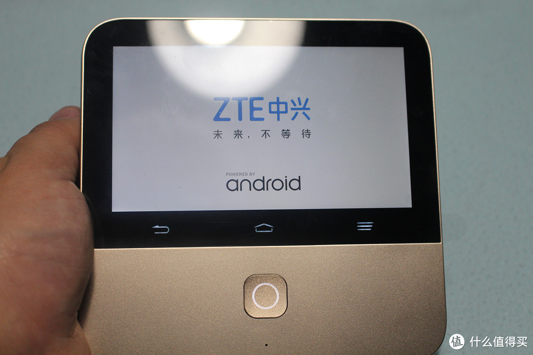 不简单的跟随之作，但难谈超越：ZTE Spro2 智能微投开箱