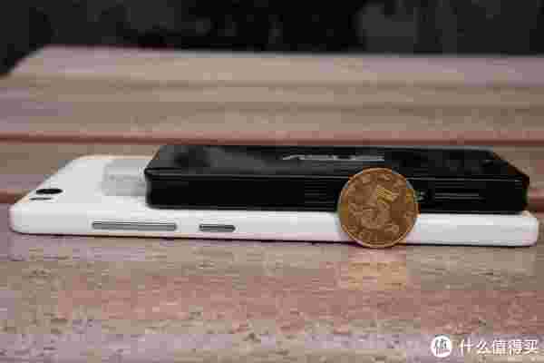 能装进口袋的电脑:asus 华硕 qm1 口袋电脑