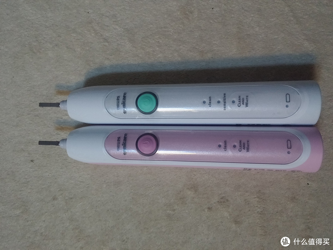 买券特价拔草：PHLIPS 飞利浦 白色HX6730 & 粉色HX6761 声波震动牙刷套装