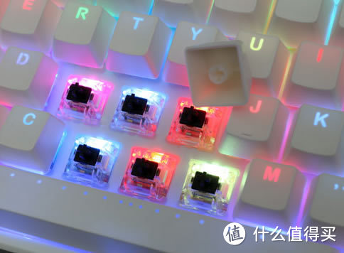 售价1299元：Ducky 魔力鸭 推出 羊年限量版RGB幻彩机械键盘