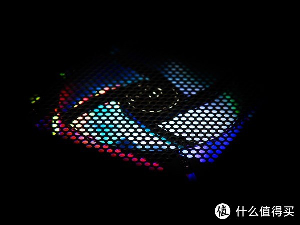 为机箱添彩：NZXT 恩杰 发布 HUE+RGB LED幻彩灯条