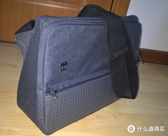成功的购物，错误的选择——TOPBOX 多宝仕T5A0102 standing 电脑包
