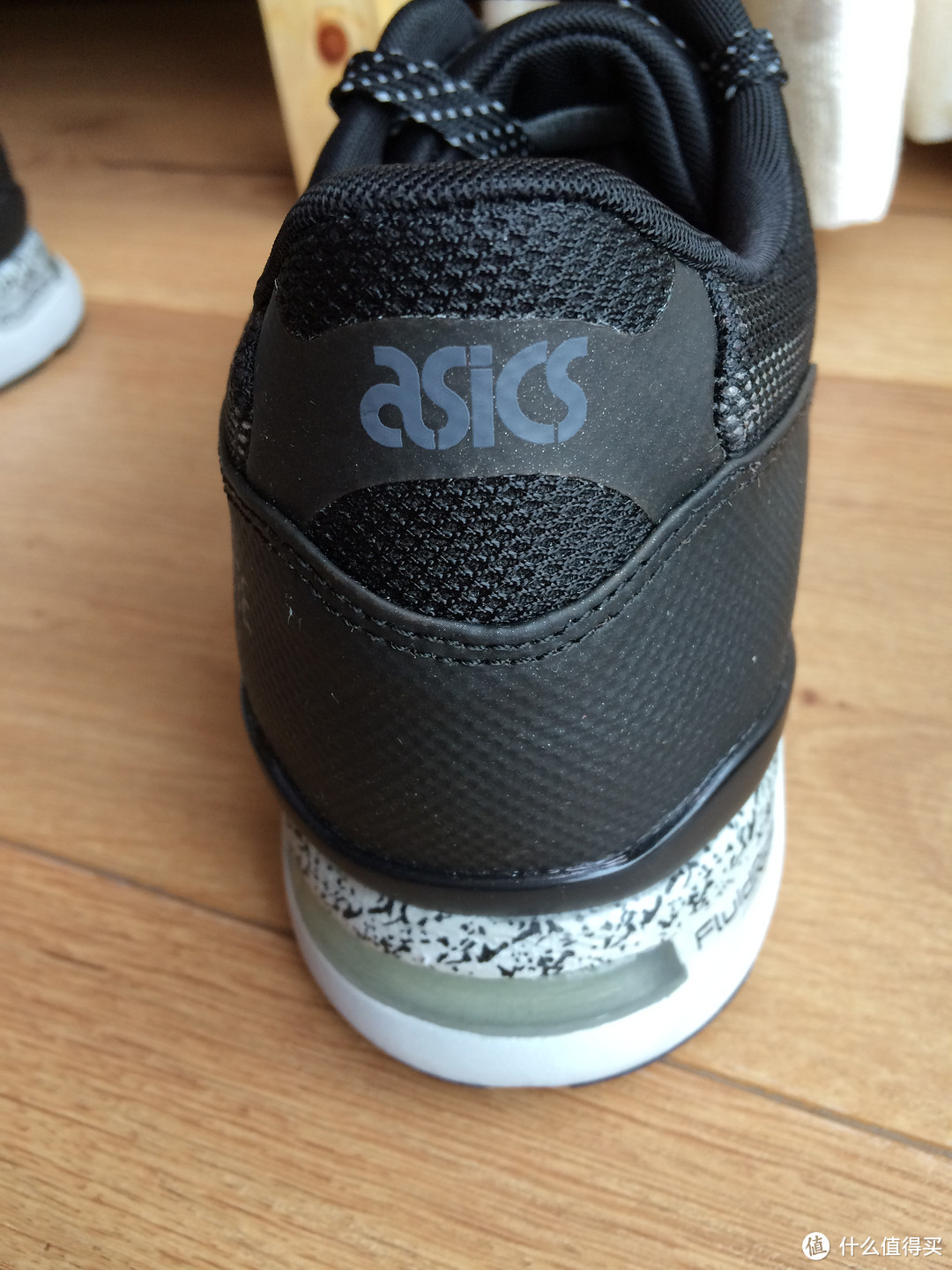 黑风双煞： ASICS 亚瑟士 GEL LYTE EVO NT & adidas 阿迪达斯 tubular moc runner 运动鞋