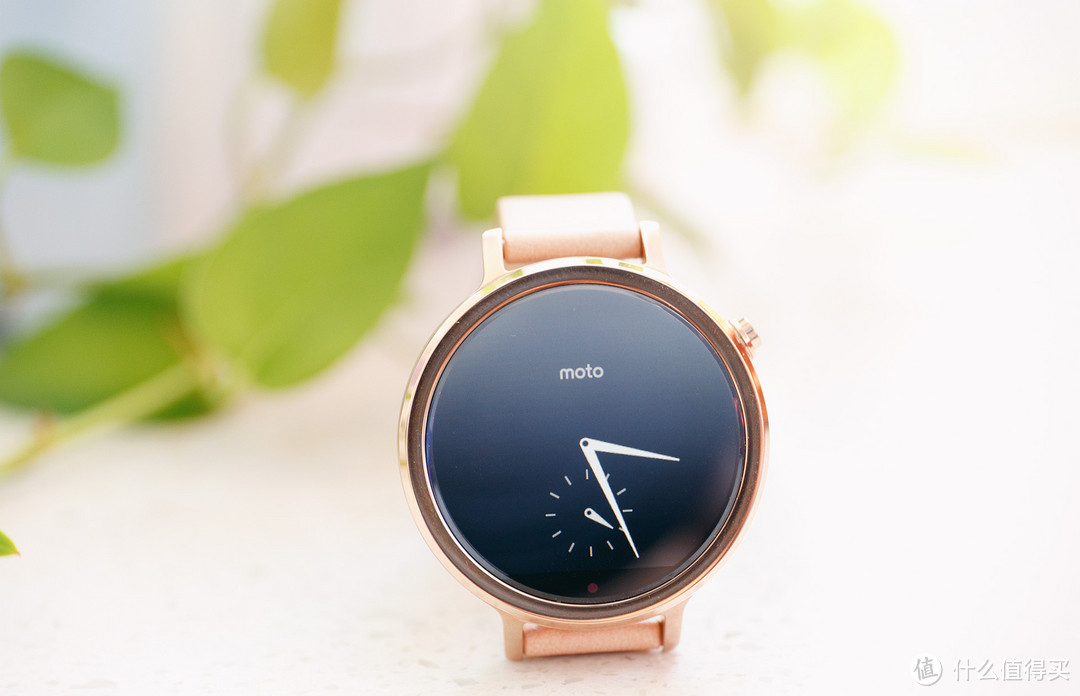 无处不优雅 - New Moto 360 女士玫瑰金