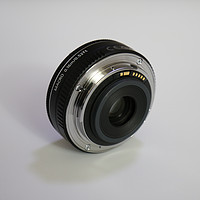 感动党残幅机扫街利器——佳能EF-S 24mm f/2.8 STM 饼干镜头