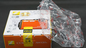 尼康 COOLPIX AW120S 三防数码相机外观展示(主机|充电器|数据线|按键|电池仓)