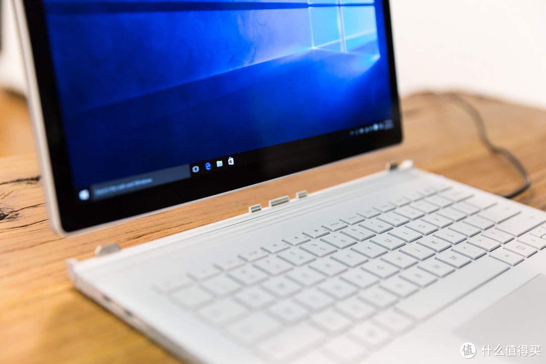 《到站秀》第18弹：Microsoft 微软“未来笔记本”Surface Book