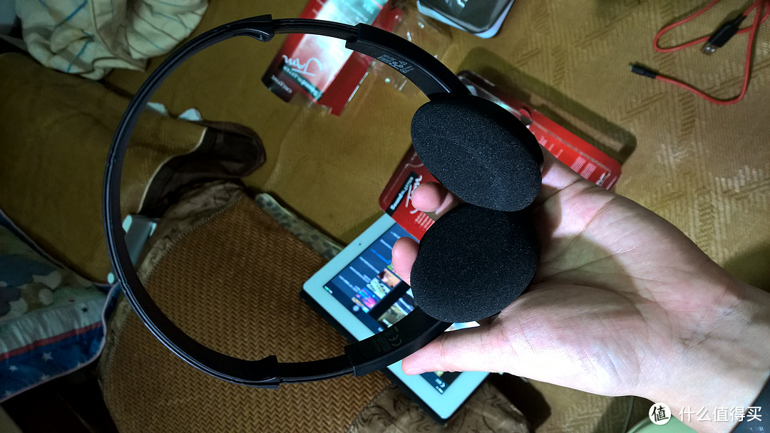 佩戴舒适的蓝牙耳机 Creative 创新Sound Blaster Jam，音质有惊喜。