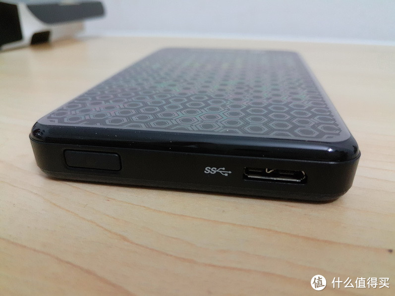 双十一剁手前哨战：Transcend 创见 StoreJet 25A3K 暗黑骑士系列 USB3.0 1TB 移动硬盘 开箱