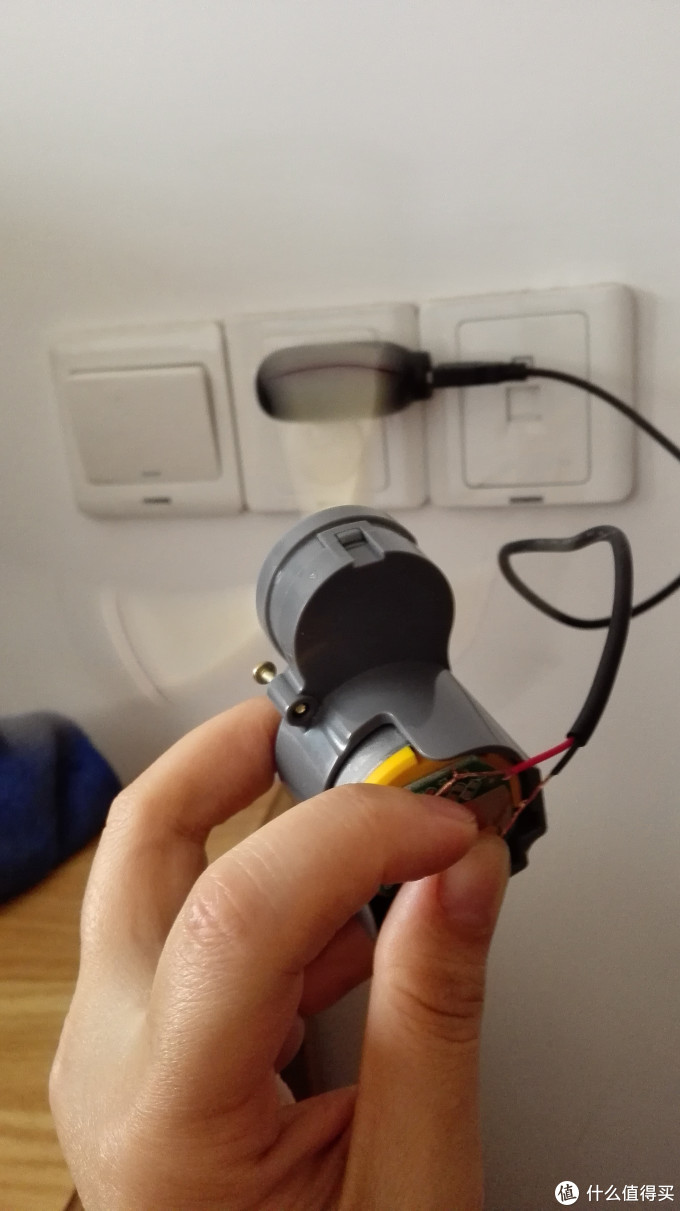 irobot880使用心得以及简单机械故障之维修(边刷模块)