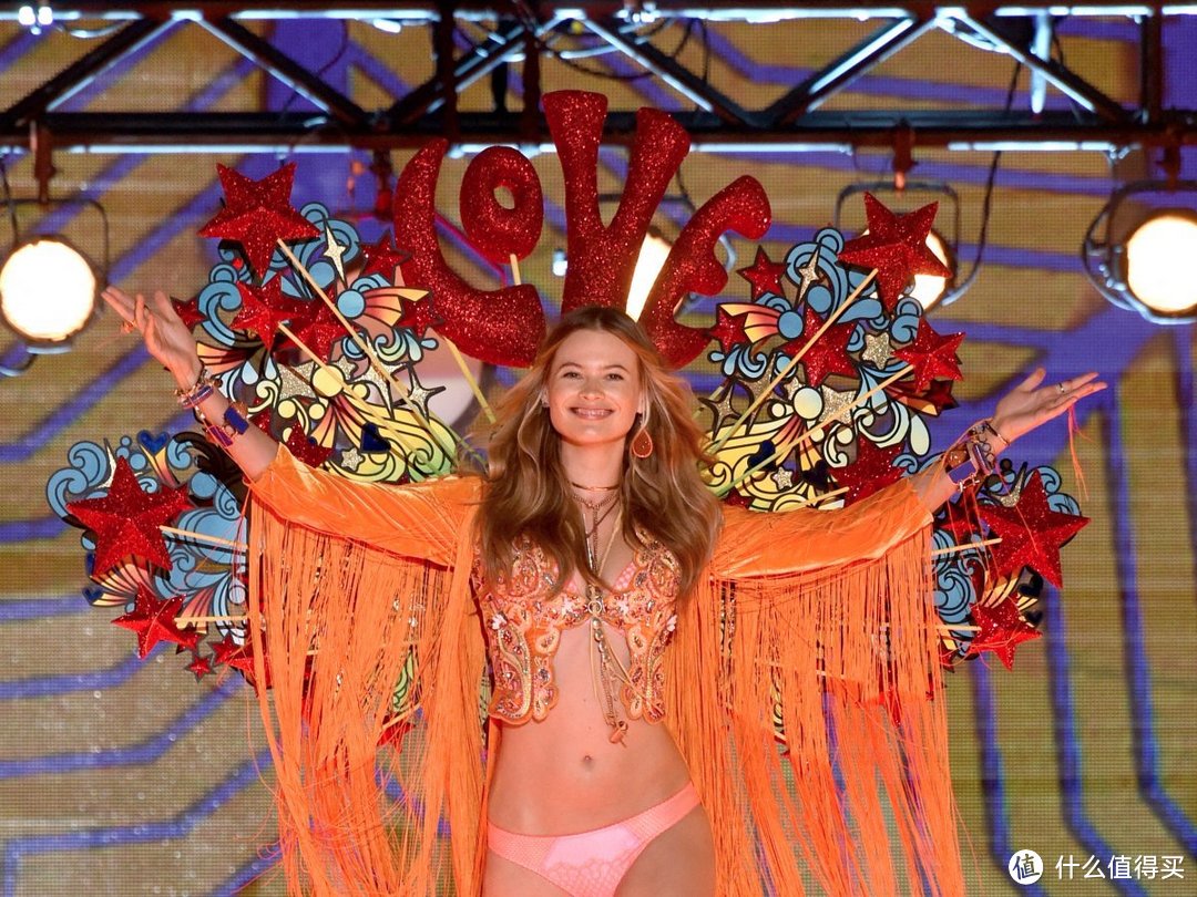 西半球的双11盛宴：VICTORIAS SECRET 维多利亚的秘密 2015年度内衣秀 