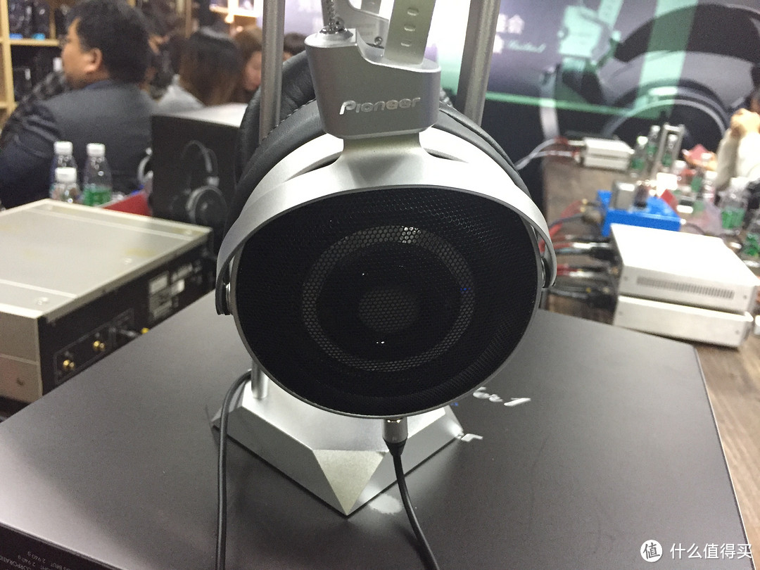 日本纯手工打制：pioneer 先锋 旗舰级开放式头戴耳机 SE-MASTER1 开售