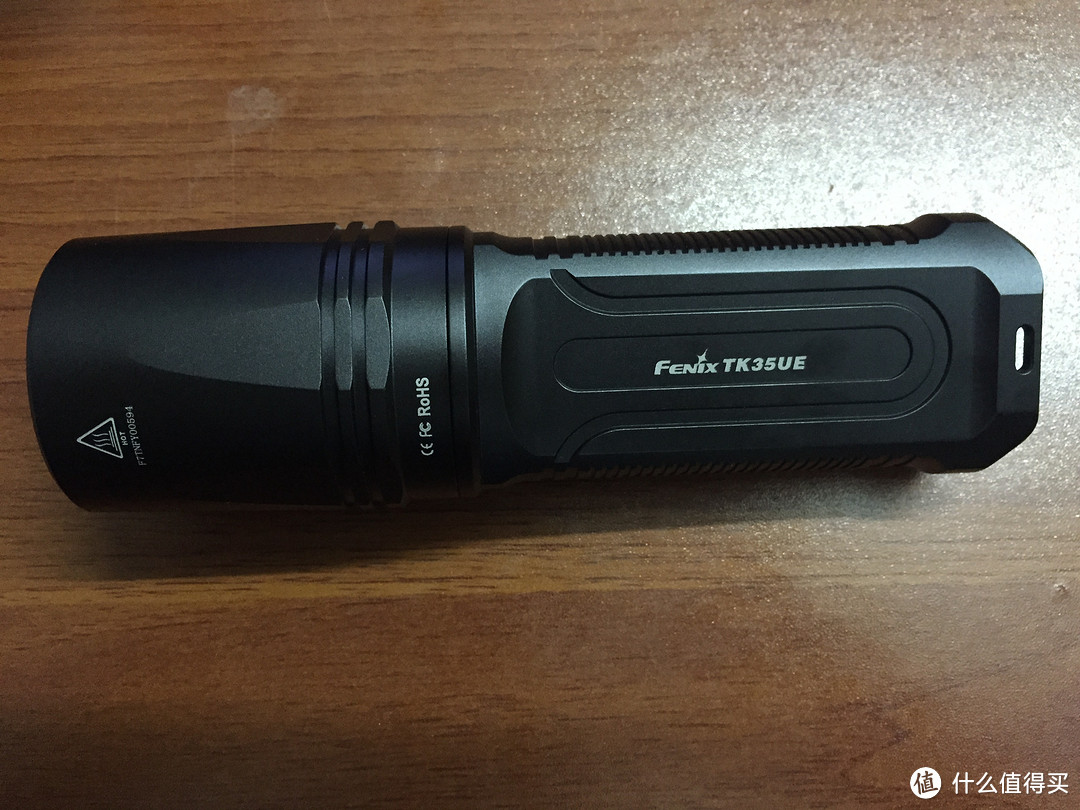 LED Flashlight的不归路：Fenix 菲尼克斯TK35 UE 旗舰版