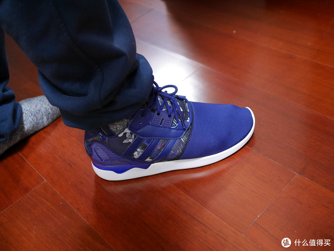 高科技内增高花布鞋： adidas 阿迪达斯 Originals ZX 8000 Boost 男款复古跑鞋