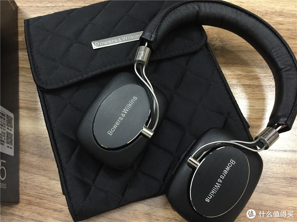 < 皇族血脉觉醒> 大热门便携耳机乱斗 Bowers & Wilkins B&W P5WH 蓝牙 多HIFI耳机横向评测