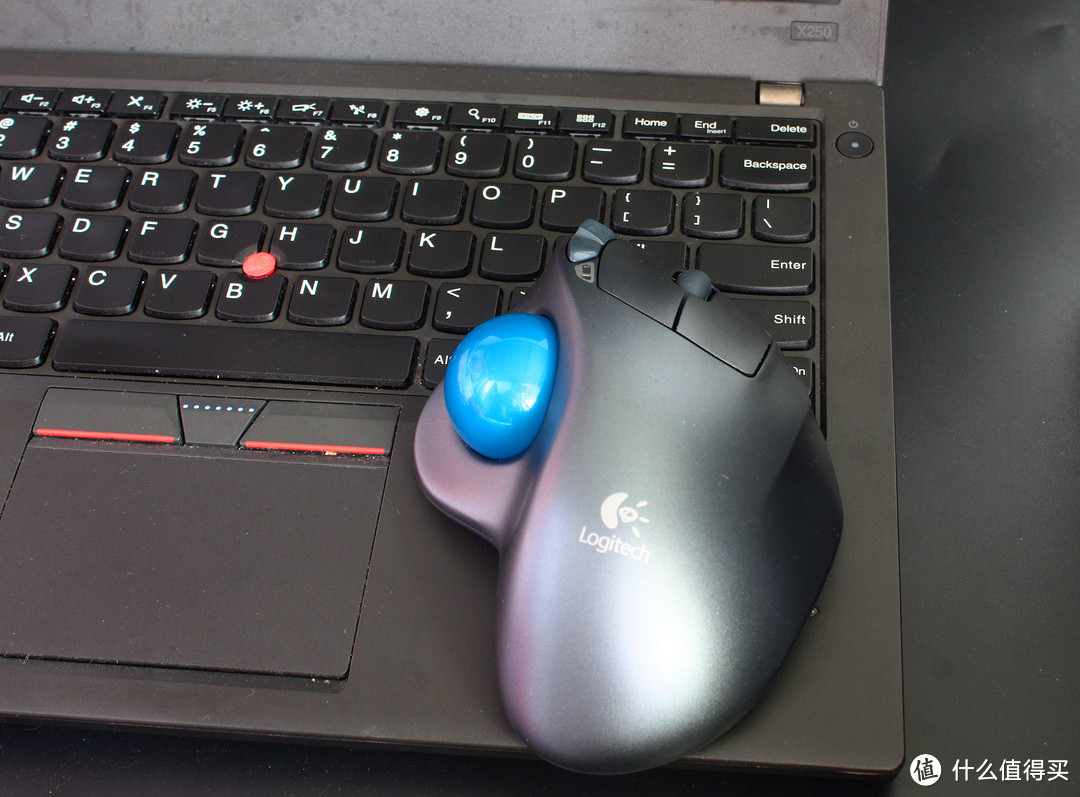 无法一手掌握的鼠标---Logitech 罗技 M570 火星轨迹球鼠标