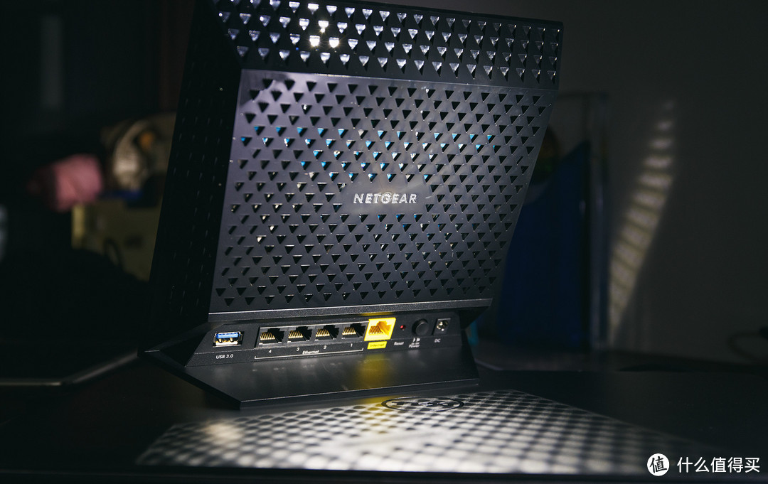 #双11晒战绩# NETGEAR 美国网件 R6300v2 开箱 附原固件和DD-WRT 2.4 & 5 GHz信号对比