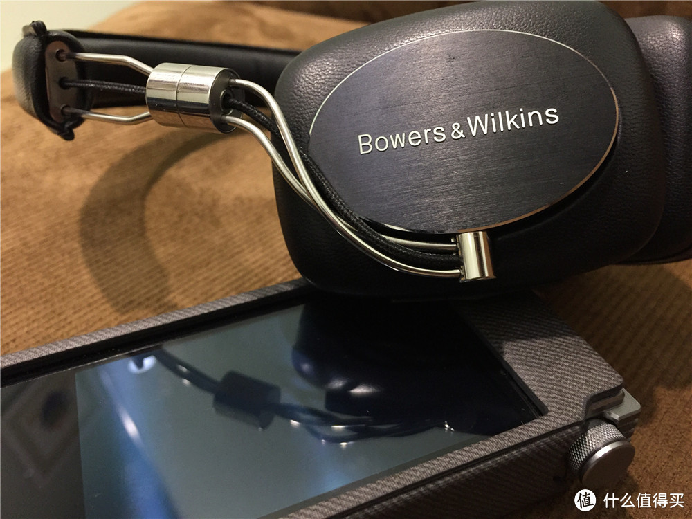 < 皇族血脉觉醒> 大热门便携耳机乱斗 Bowers & Wilkins B&W P5WH 蓝牙 多HIFI耳机横向评测