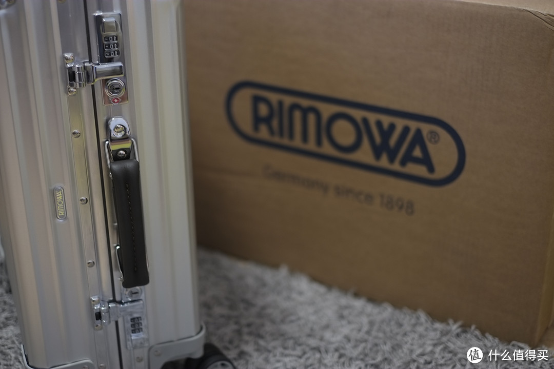 Rimowa 日默瓦 Classic Flight 20寸小箱子