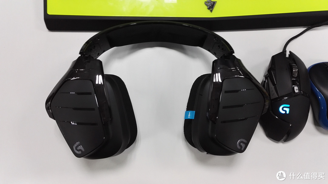 流行与科技同在之新光污染--Logitech G633 炫彩RGB游戏通话双用耳机