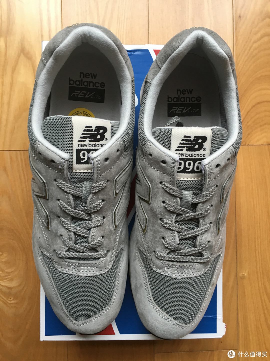 #双11晒战绩#  还好只是NewBalance 966一双，加8罐奶粉