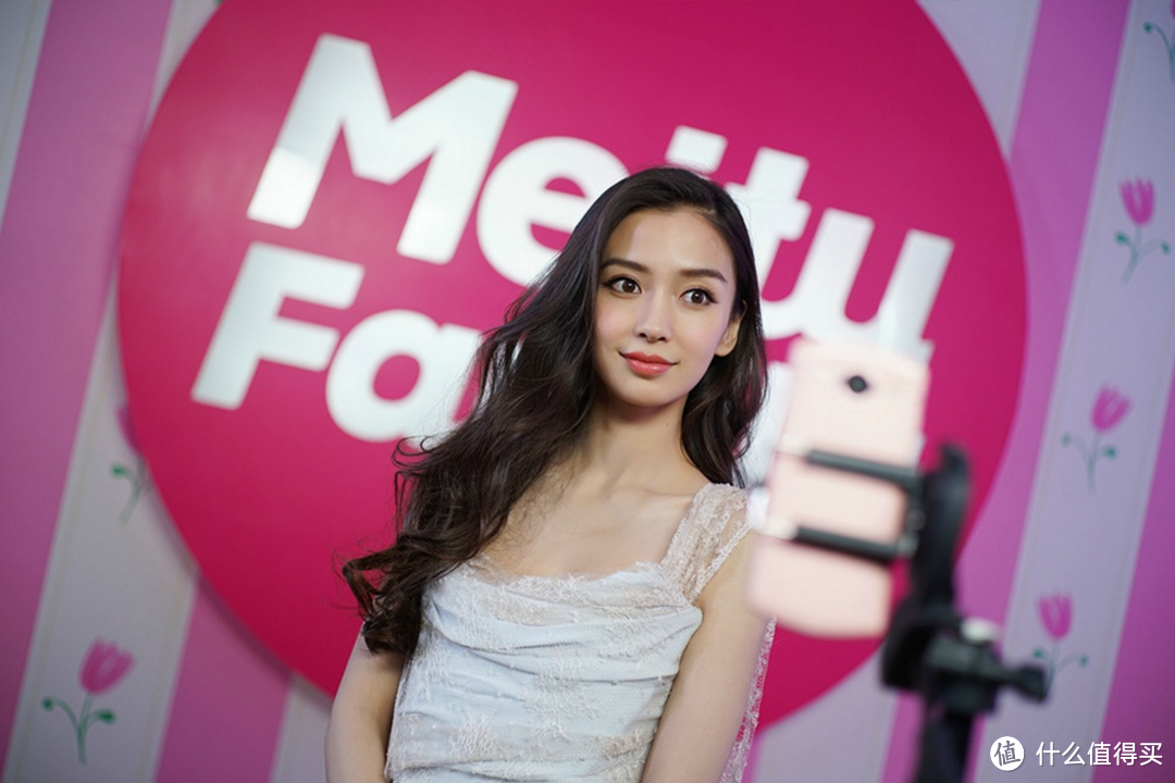 前后双2100万像素：meitu 美图 发布 V4 / M4s手机 Angelababy代言