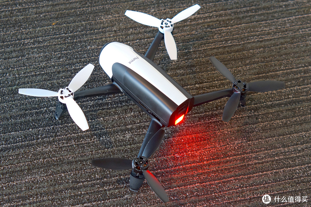 续航能力翻倍+60KM/h最高时速：Parrot 派诺特 推出 Bebop 2 drone无人飞行器