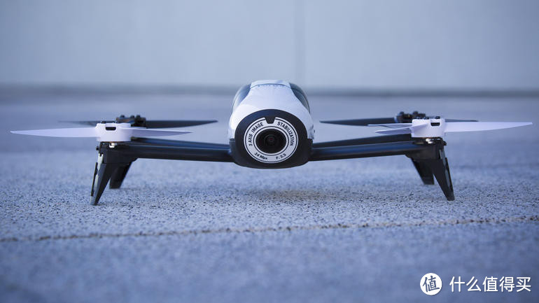 续航能力翻倍+60KM/h最高时速：Parrot 派诺特 推出 Bebop 2 drone无人飞行器