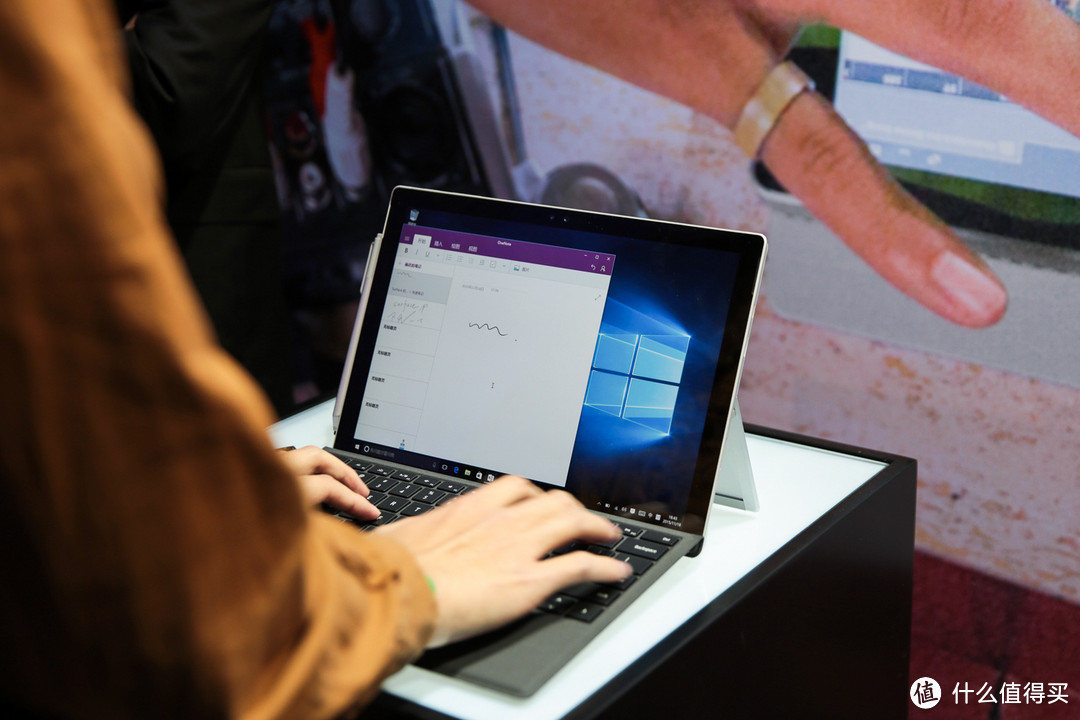 预订用户明日开始发货：Microsoft 微软 国内发布 Surface Pro 4 平板电脑