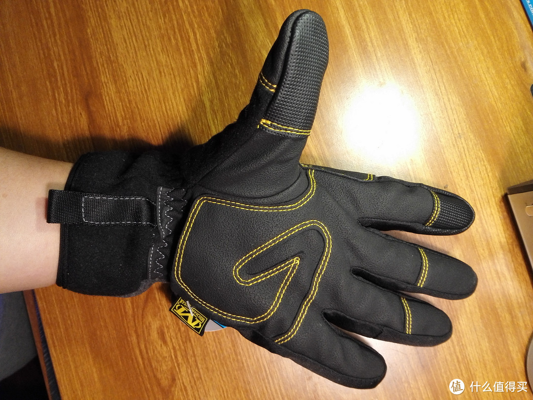 #双11晒战绩# 妈妈再也不用担心我冻手了：Mechanix 美国技师 Wind Resistant 无风触屏手套