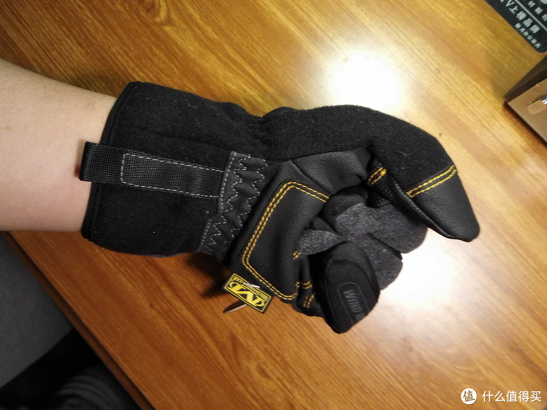 #双11晒战绩# 妈妈再也不用担心我冻手了：Mechanix 美国技师 Wind Resistant 无风触屏手套