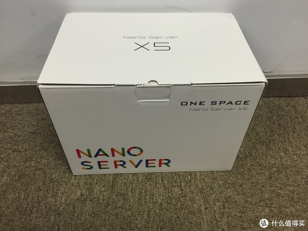 硬件出色,颜值颇高,基础功能优秀 OneSpace X5 Nano Server （智能微服务器）