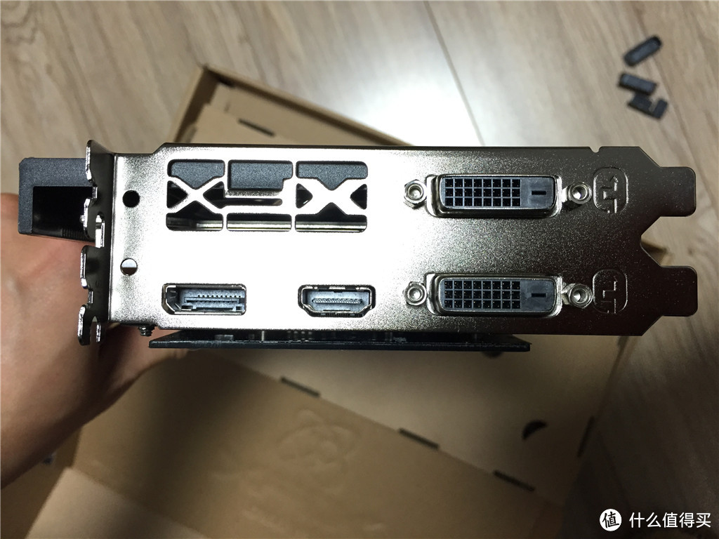 远不止如此：XFX 讯景 R9 390显卡、Kingston 金士顿 骇客神条、DELL 戴尔 23.8英寸显示器等