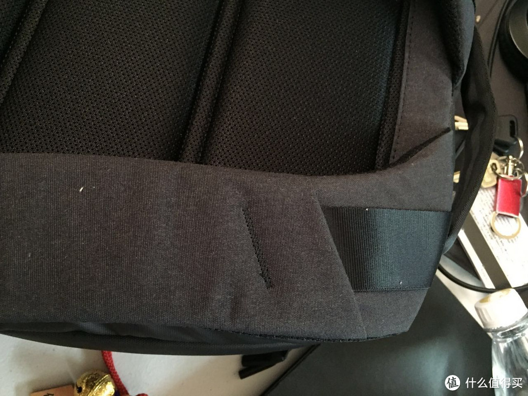 Incase City Collection Backpack 双肩电脑包  入手两个月使用体验（附真人兽）
